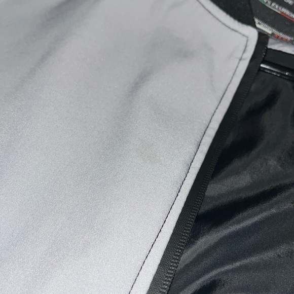 Vogue Men’s Fashion Grey/Silver Sweater - Picture 5 of 6